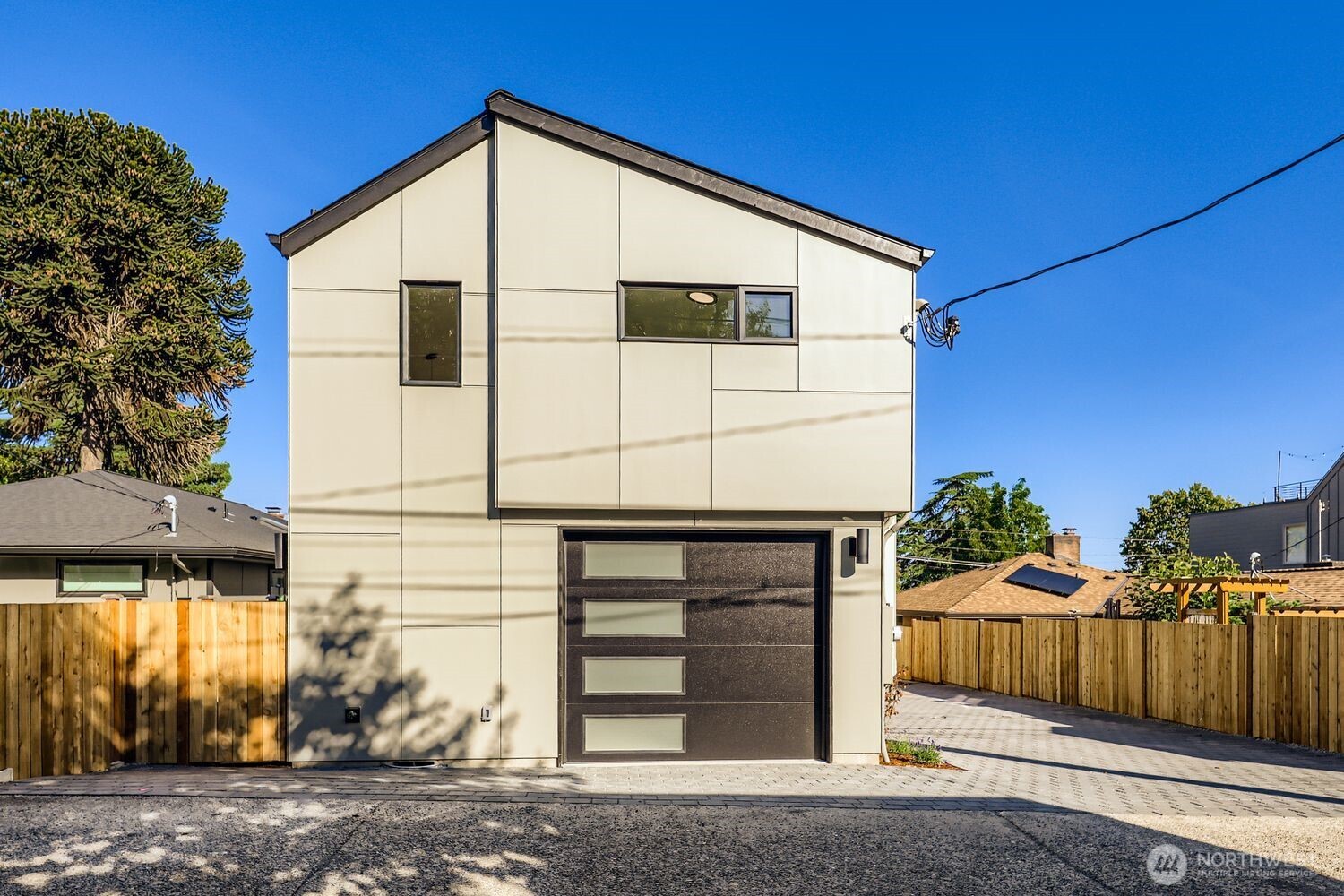 5715 35th Avenue NE
