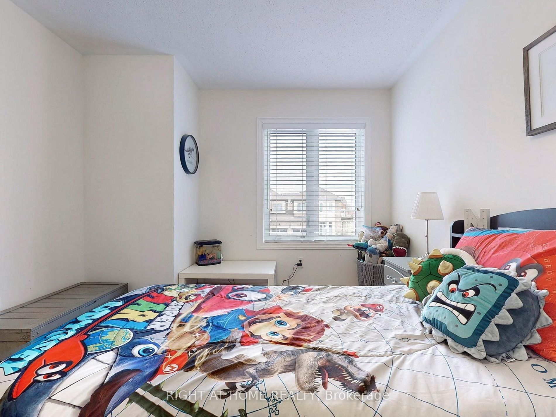 71 Mondial Cres
