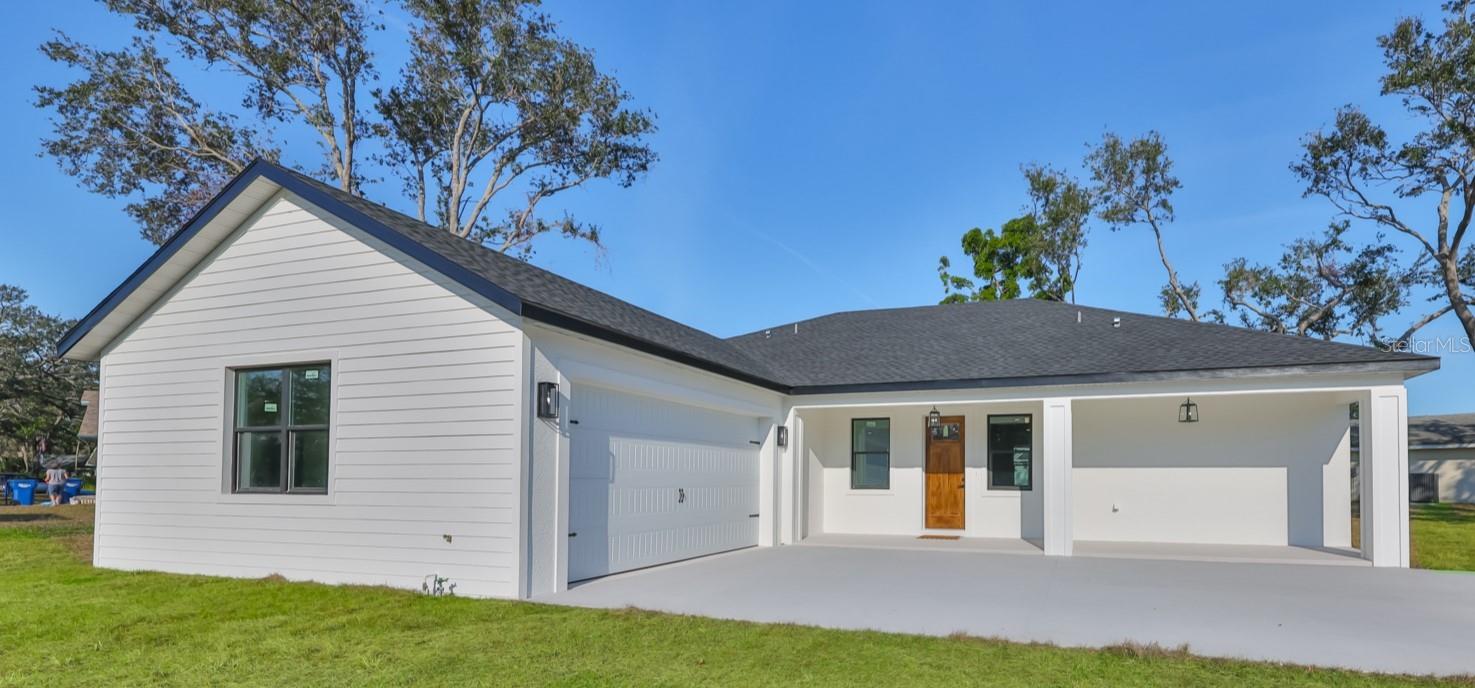 5923 22nd Avenue Drive E