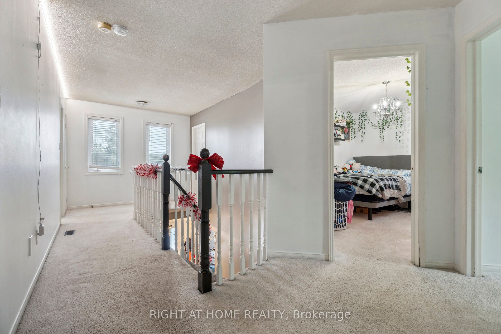 200 W Livingstone W St