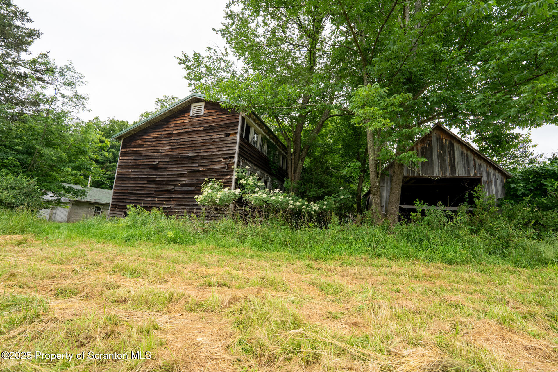 1942 Hess Road