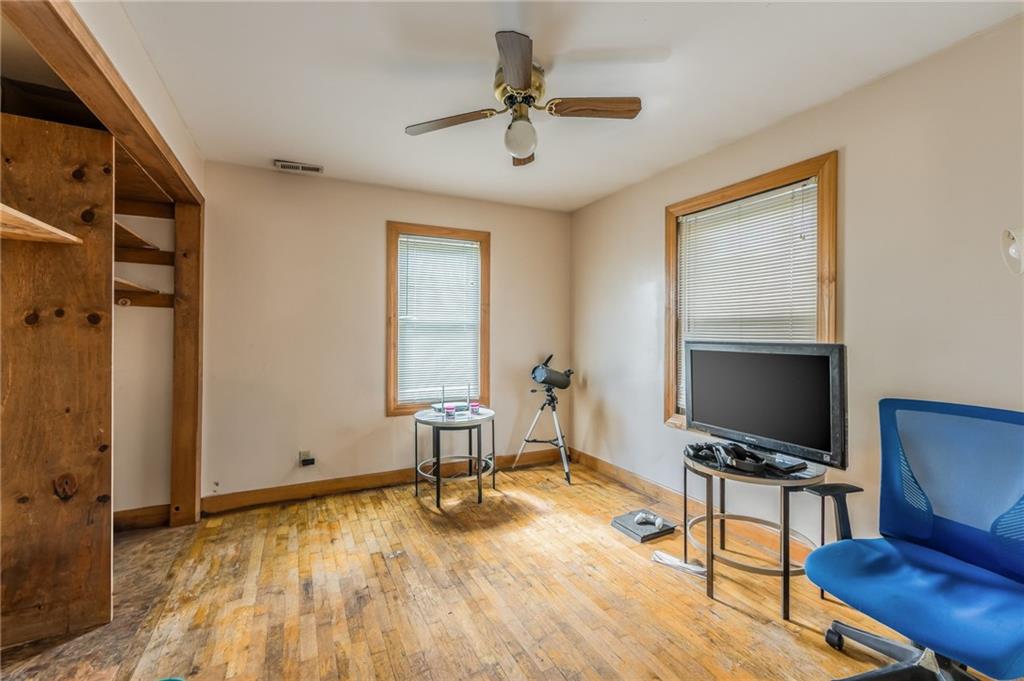 7226 E State Route F Highway