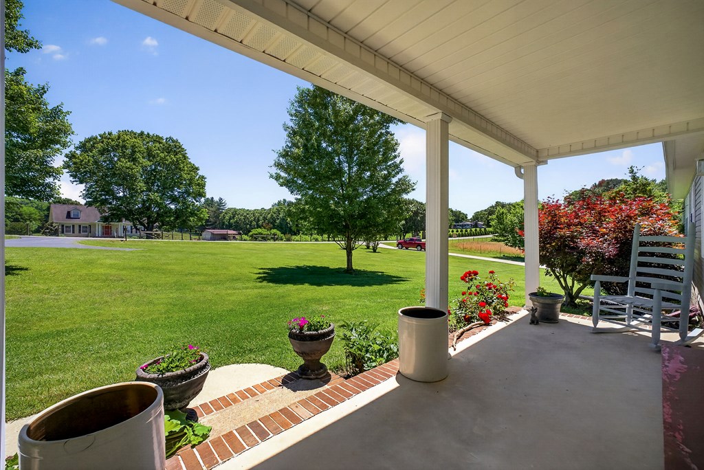 2246 Hidden Cove Rd