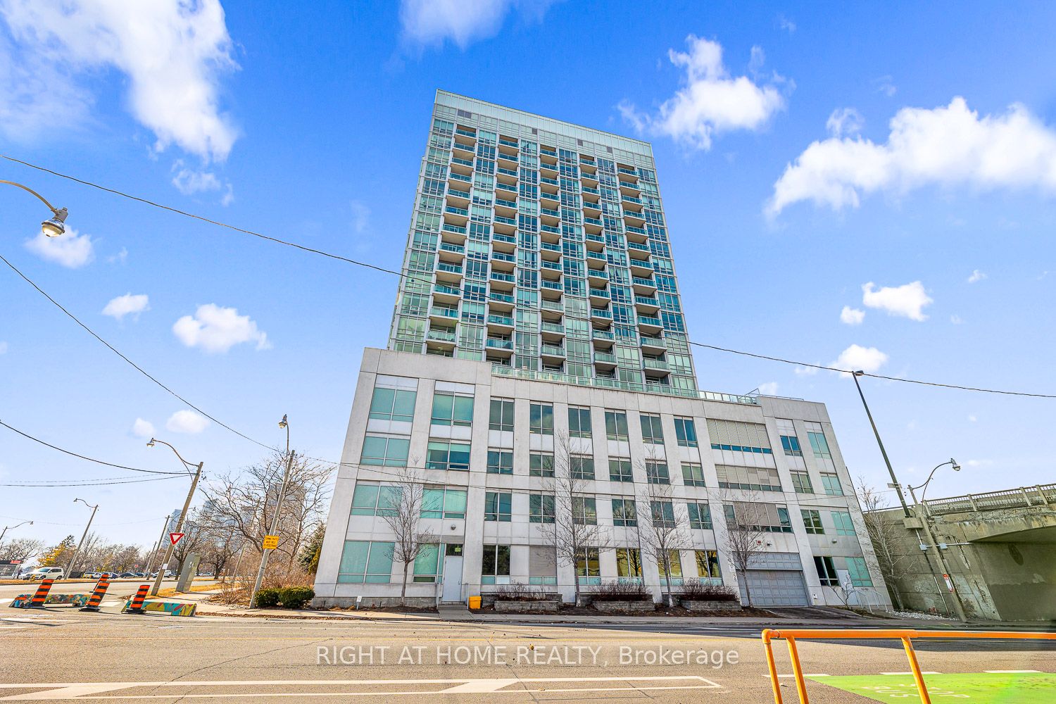 1900 W Lake Shore Blvd 1409