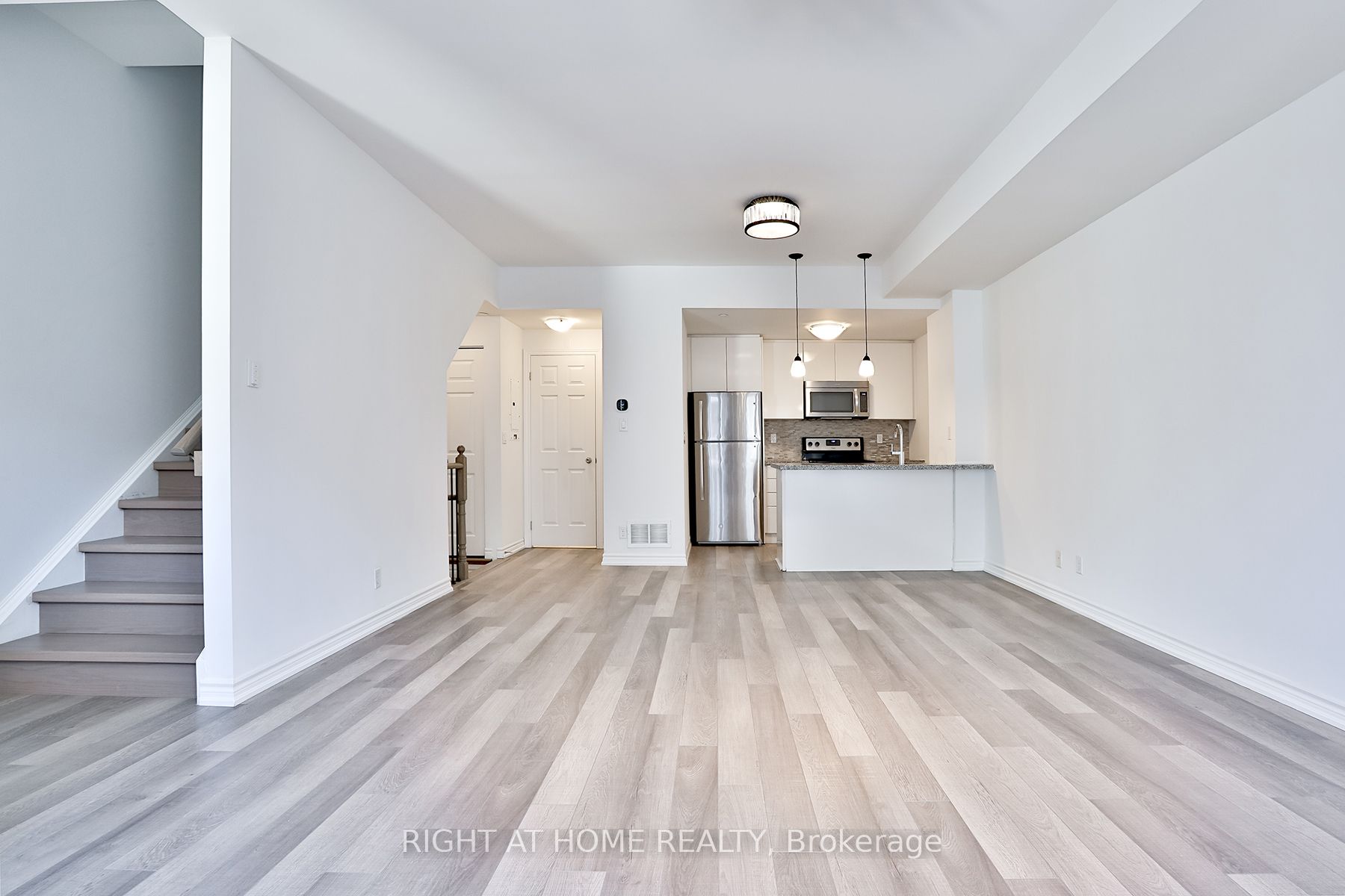 20 Carnation Ave 51