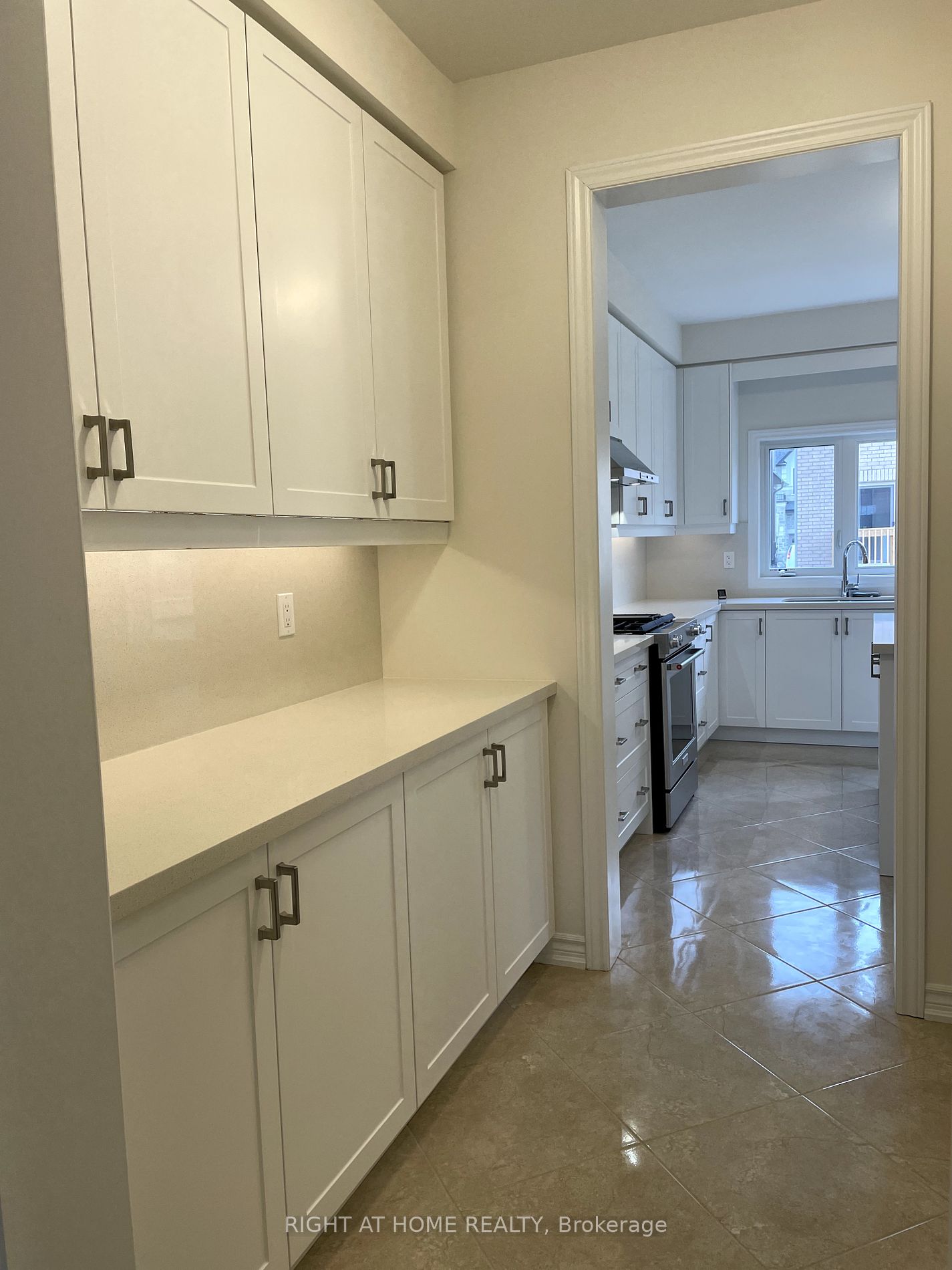 28 Valleo St
