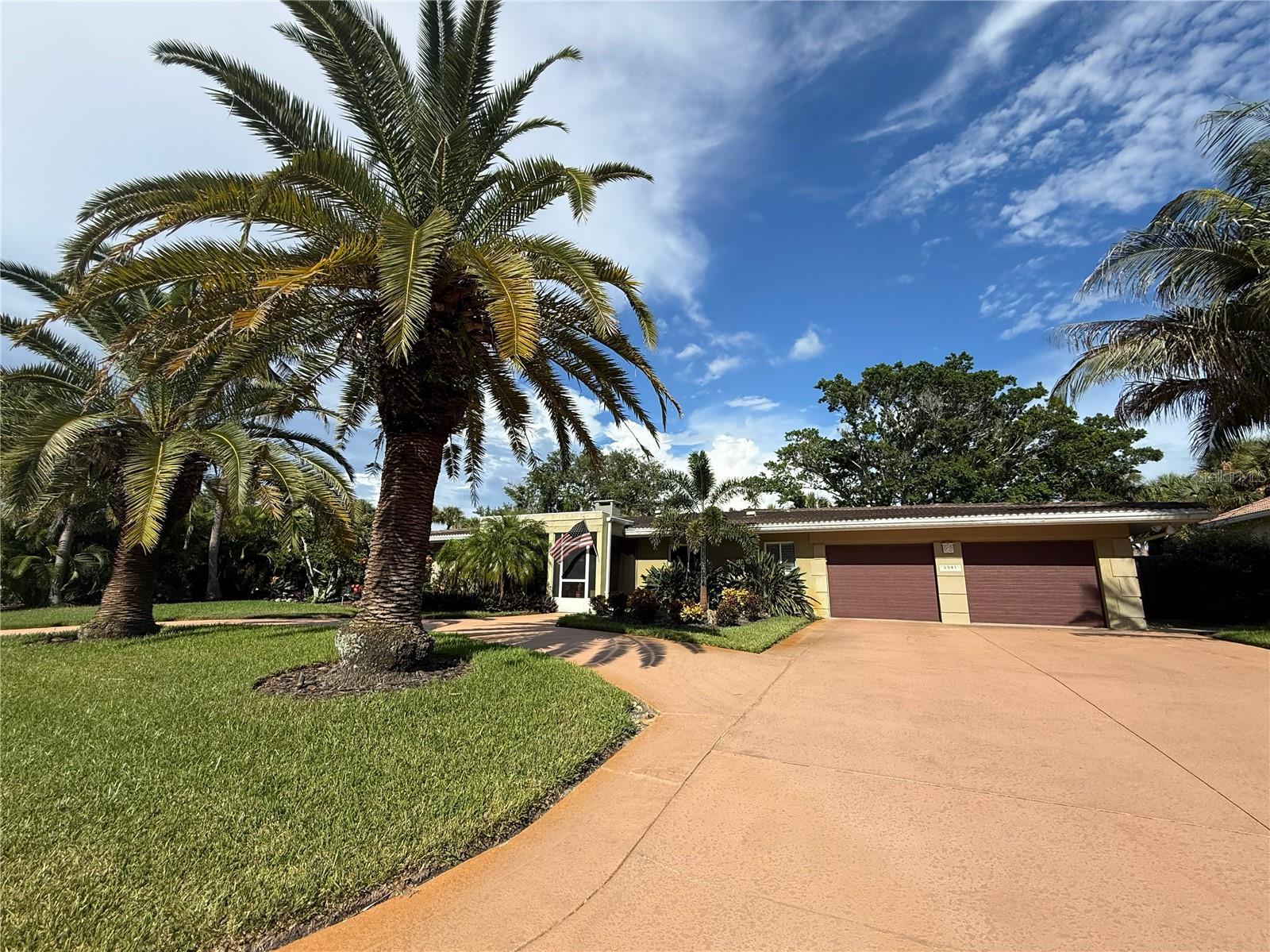 5541 Cape Aqua Drive