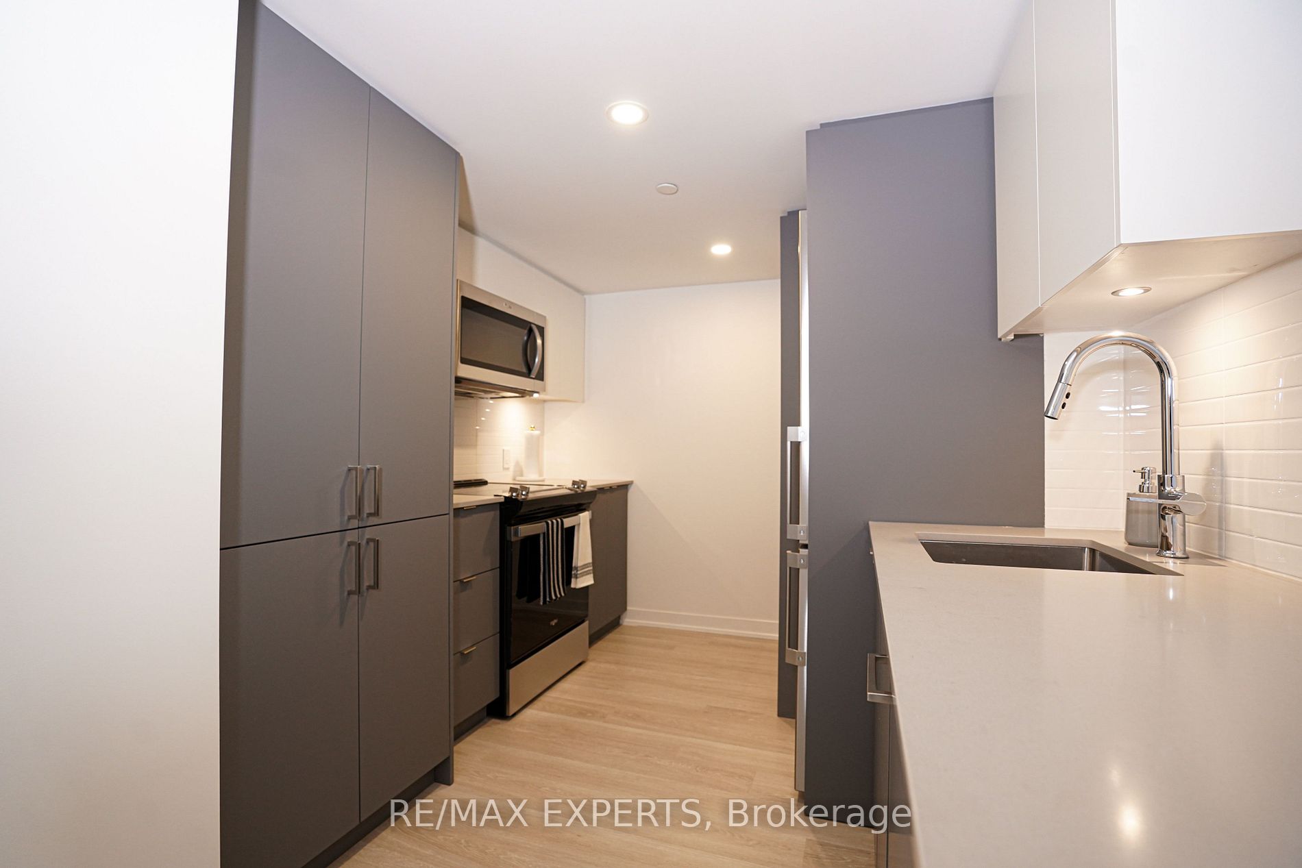 500 Wilson Ave 532