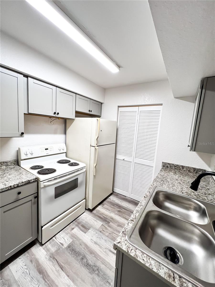 1023 S Hiawassee Road 4013