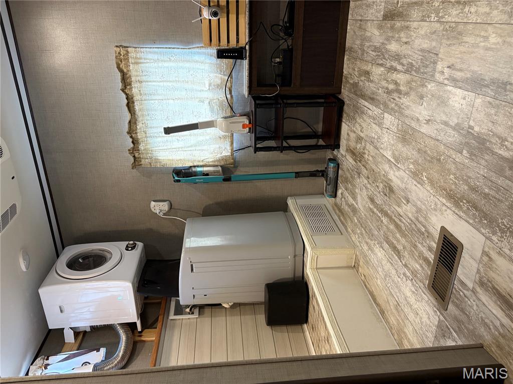 10255 Squaw Creek Rd