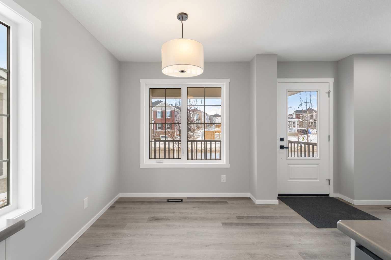 225 Yorkville Boulevard SW