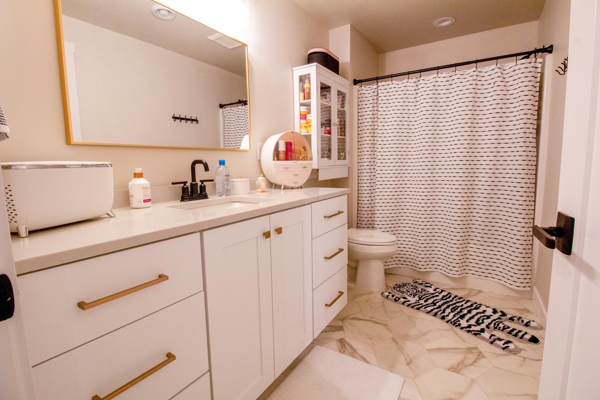 8825 Meadowlark Parkway