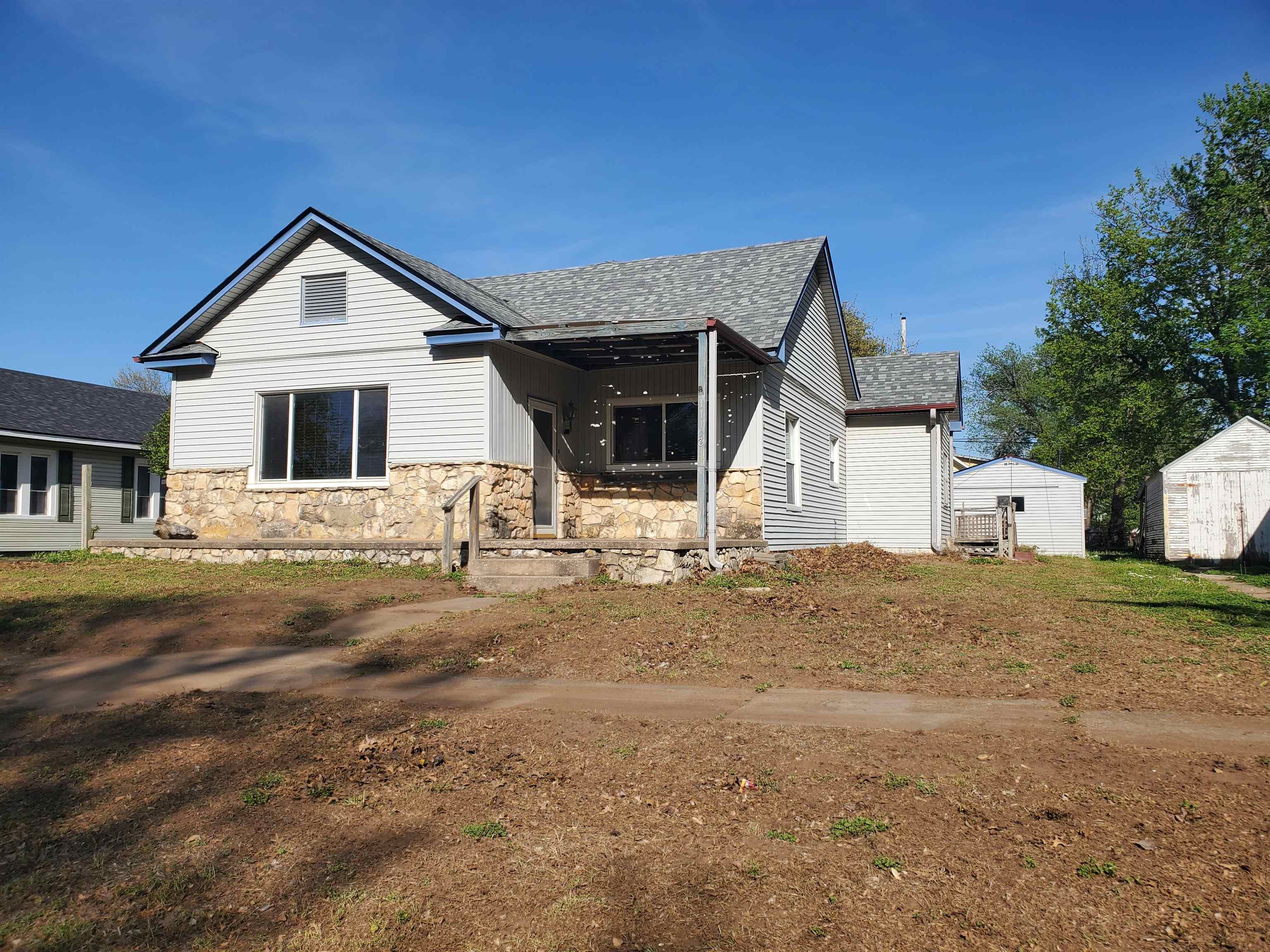 1112 N 4th