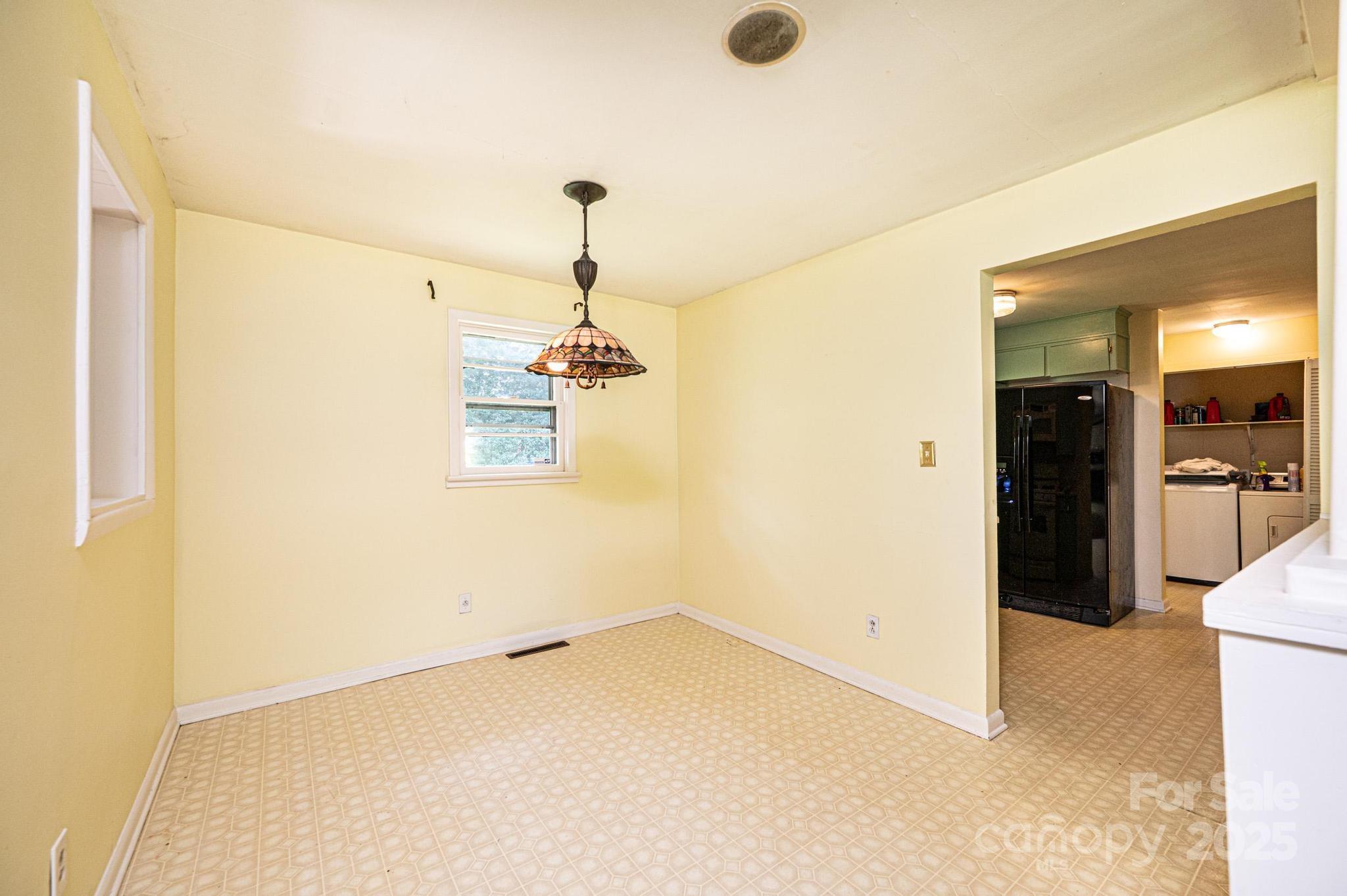 1460 23rd Avenue Place NE