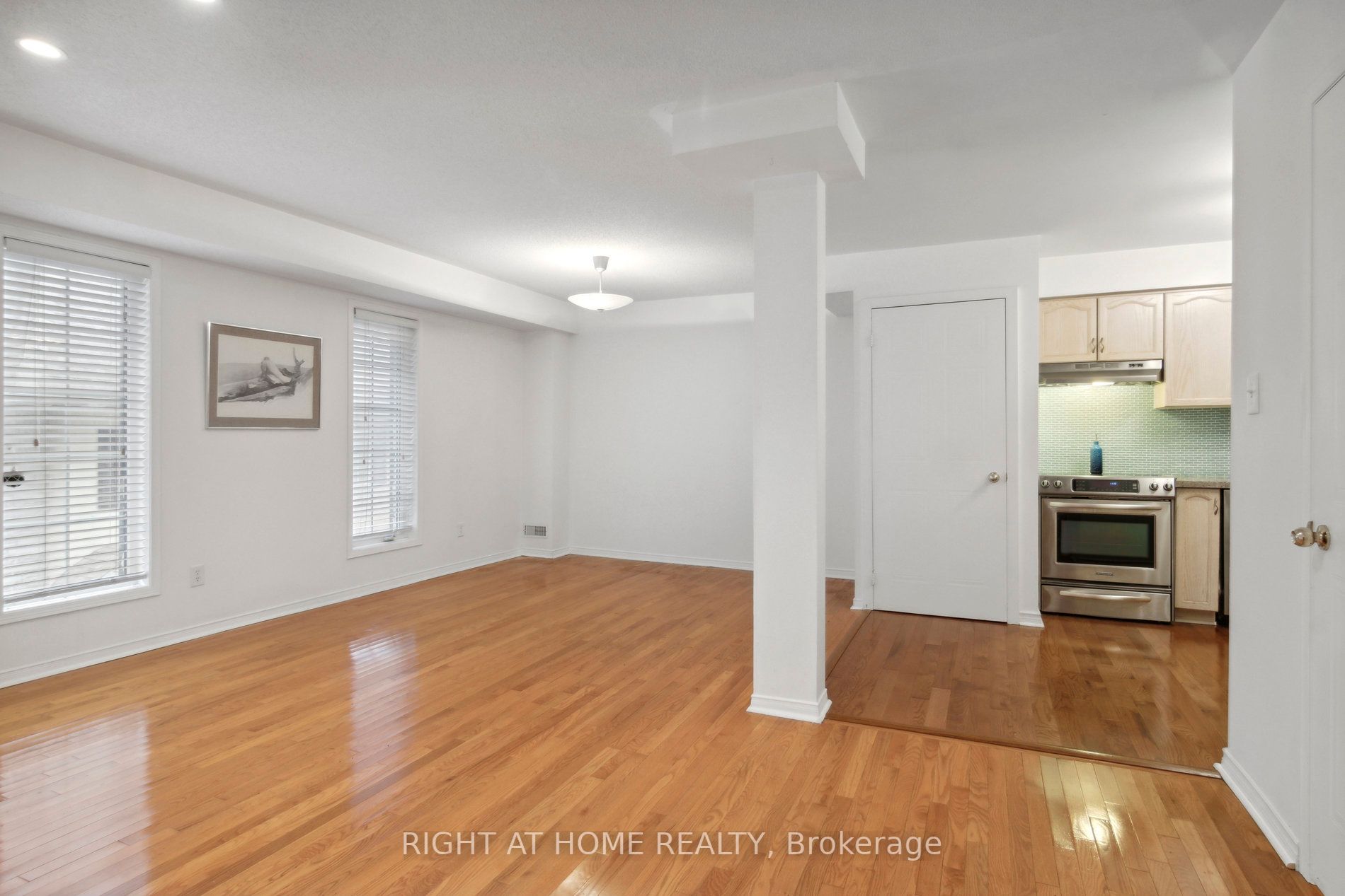 72 Sidney Belsey Cres 307