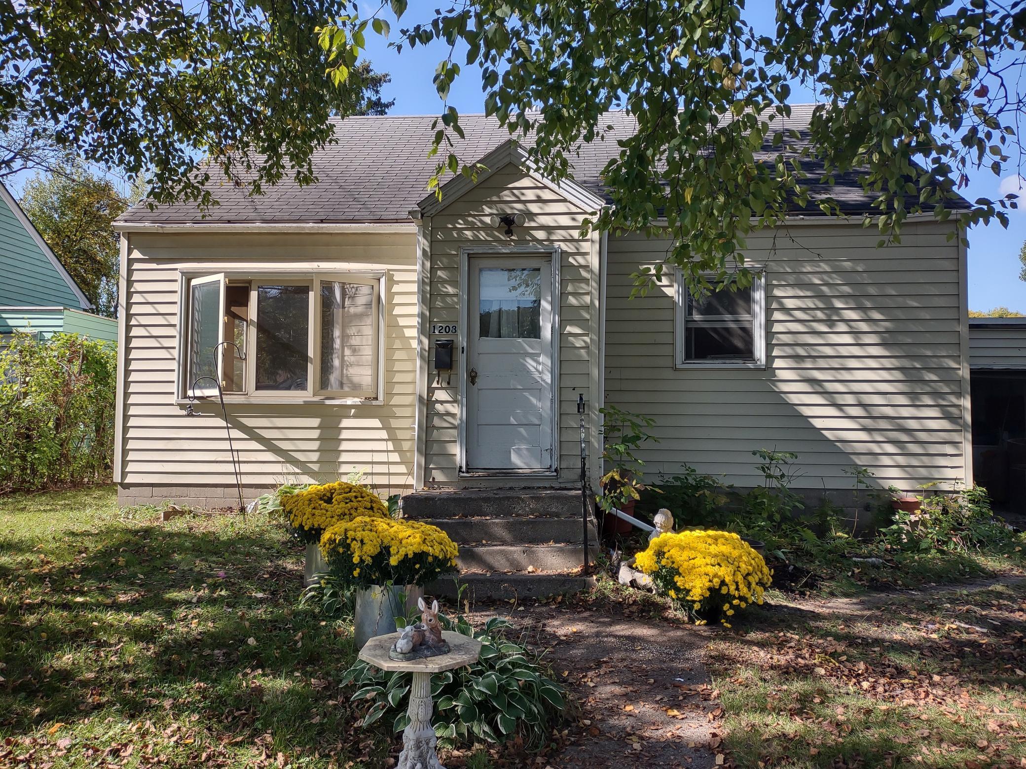 1208 S Sheridan Street