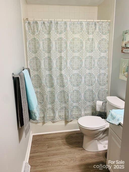 2706 and 2708 Harwell Street