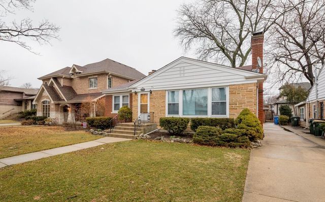 WOW!! Amazing Brick home!!! Great Park Ridge location! Features 3 bedrooms, 1.5 baths, great living area, huge renovated kitchen, beautiful living & dining room! Plus a Full Basement !! Home has been well kept with love & care for years! Make this your dream home! So much potential!! Solid structure! Newer windows, updated bath, floors, ceramic tile, plenty of storage and much more! Admire that amazing yard with drive way ! Wonderful location!!! TOP Rated Schools !!! Close to all-shopping, schools, & highway!!!! Come & see this one! Hurry it won't last!!! You're going to love it!!!