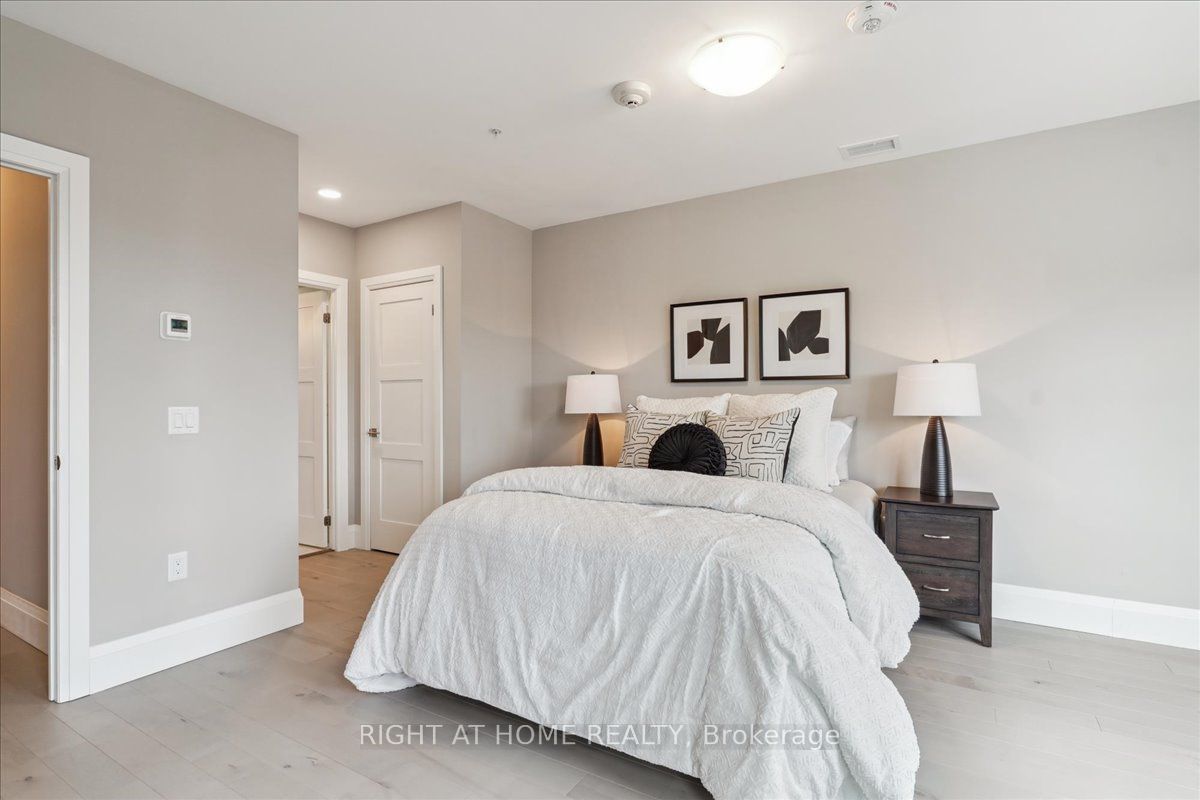 73 S Arthur St 101