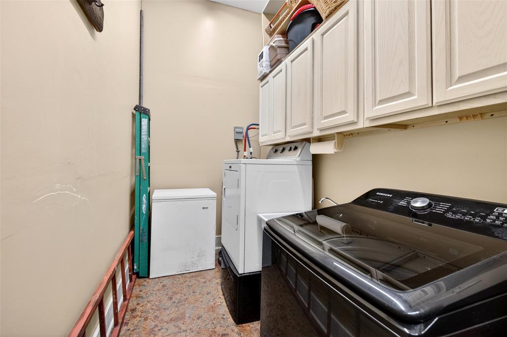 205 & 207 E Houston Street