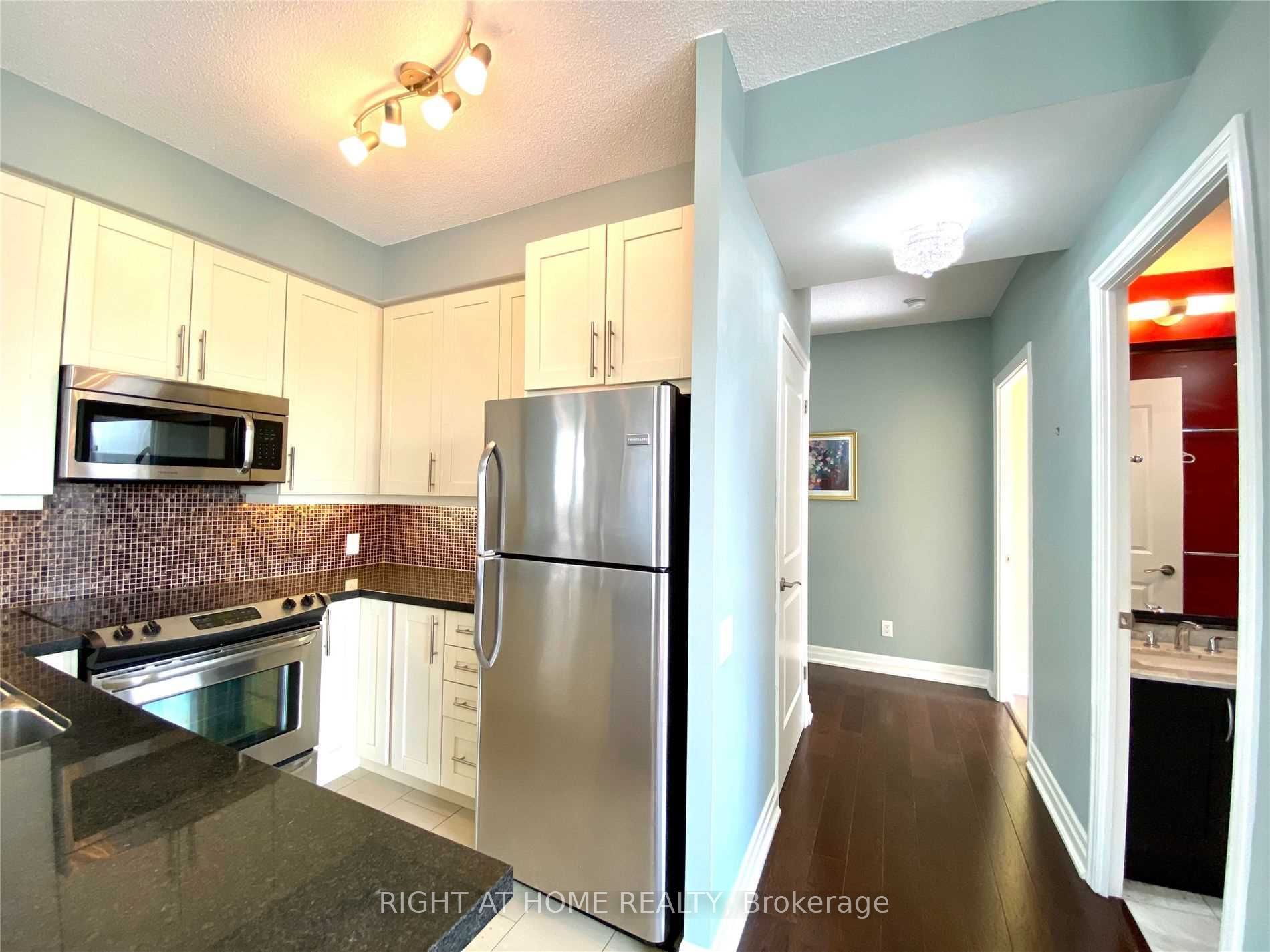 17 Ruddington Dr 202