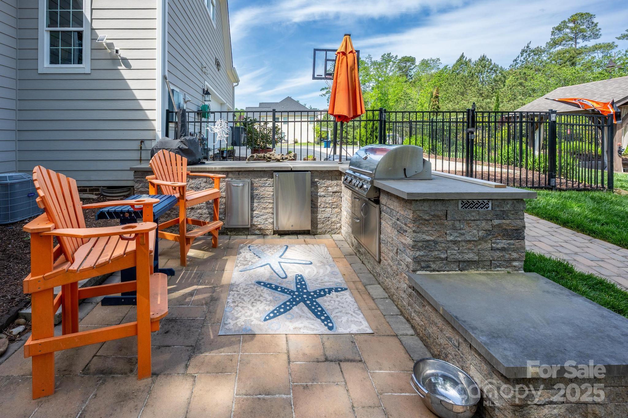 3992 Blue Dory Lane