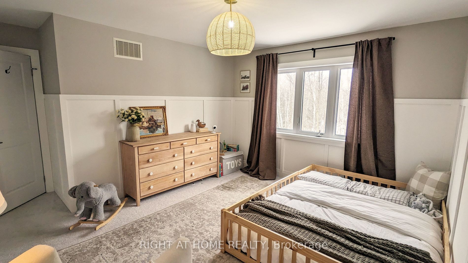 215 Roy Dr