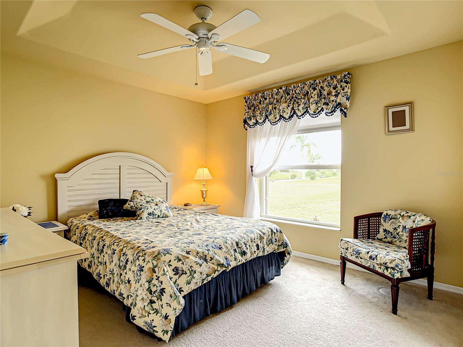 938 Boundary Boulevard