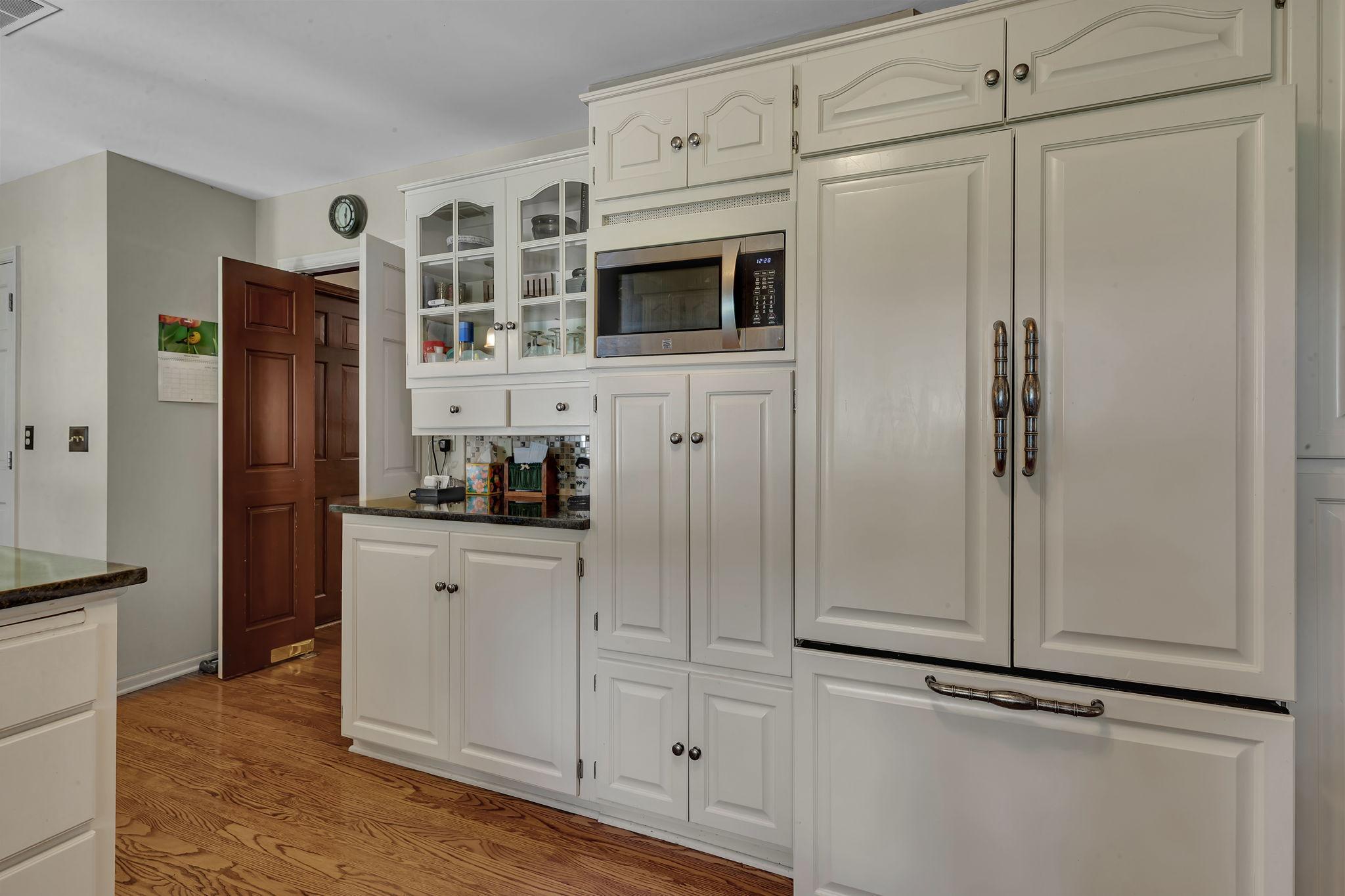 2021 Hillcrest Drive