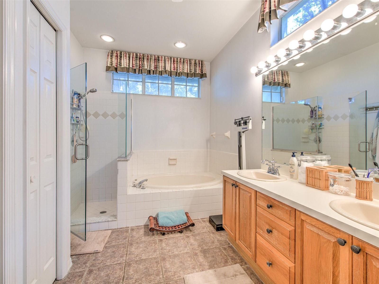 4949 Willow Ridge Ter