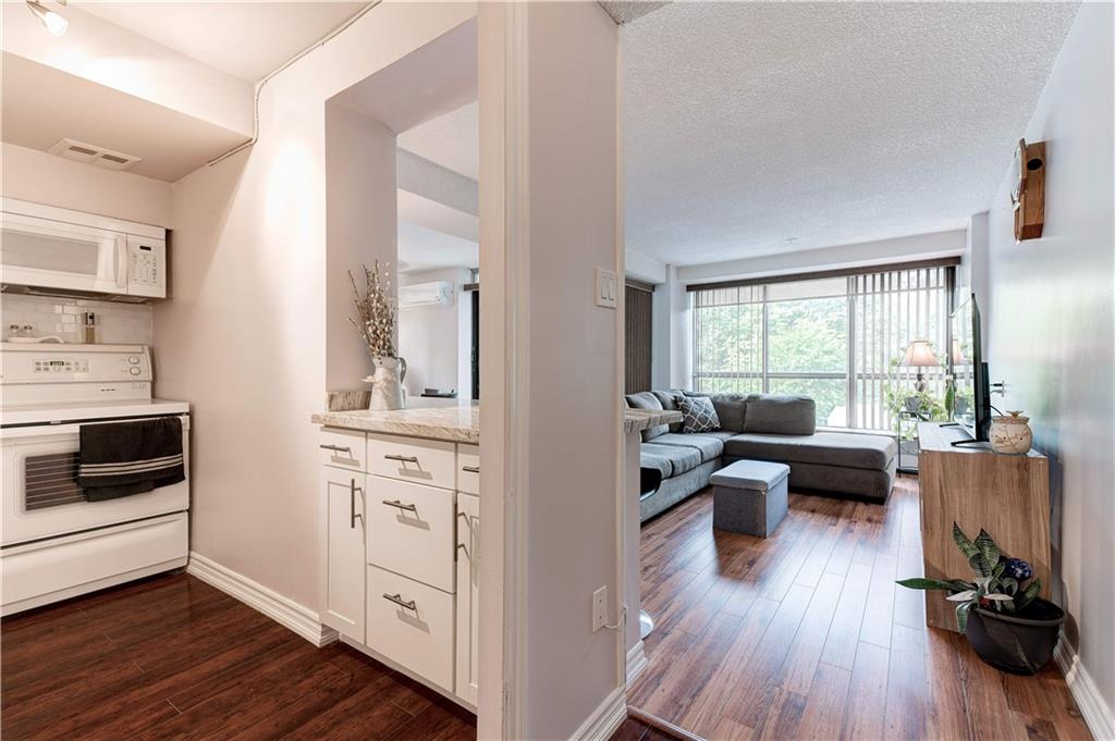 150 CHARLTON Avenue E 308