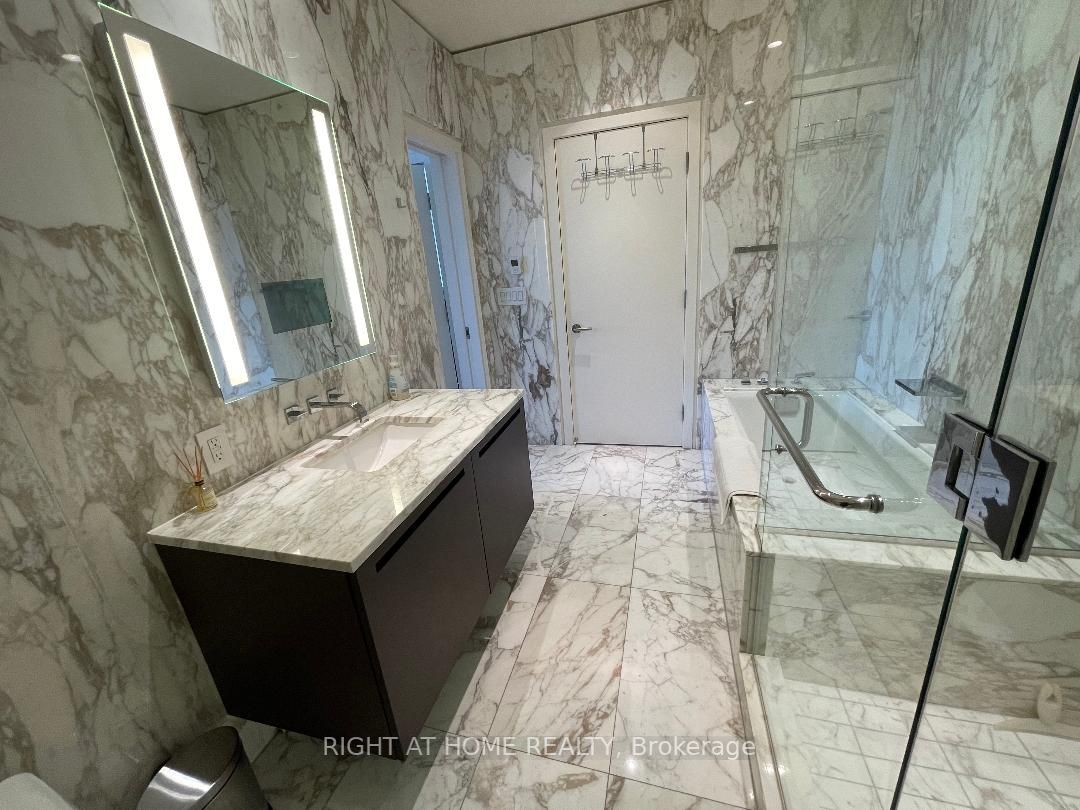 180 University Ave 5607