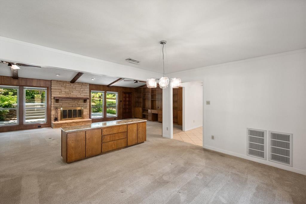 2216 Shadywood Court