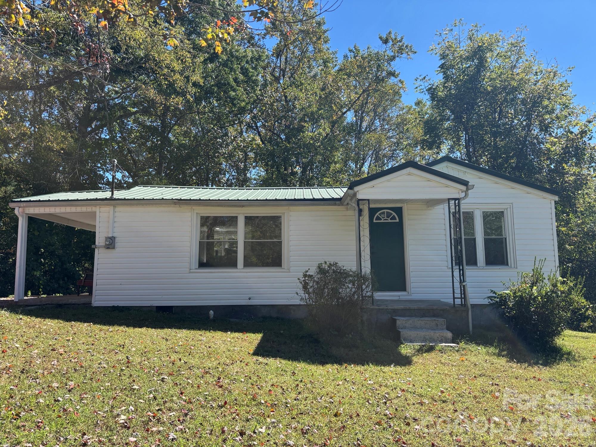 162 Phillips Lane