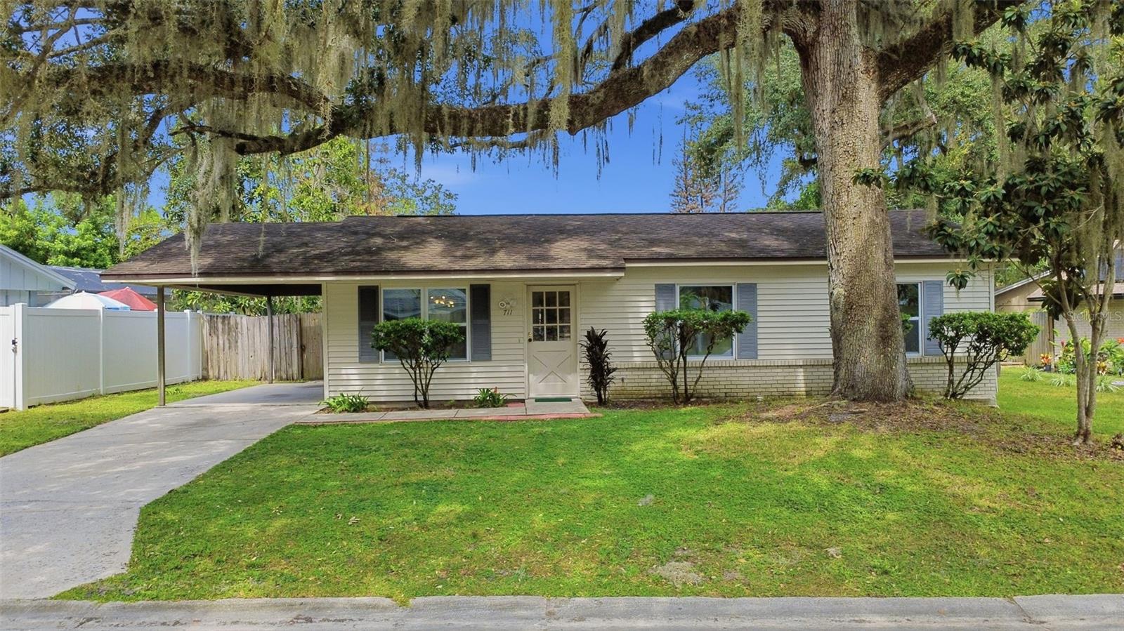 711 Thistle Place
