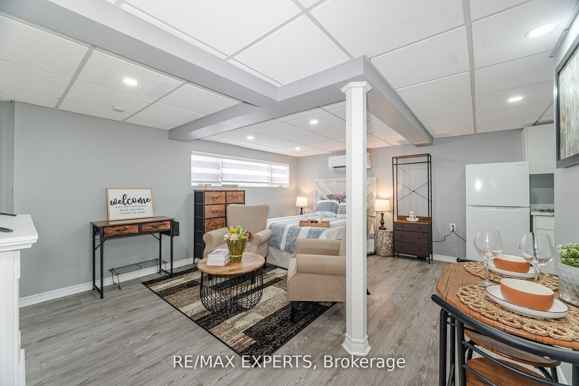 9 Grand River Crt