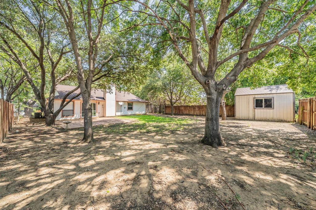 214 Kalmia Drive