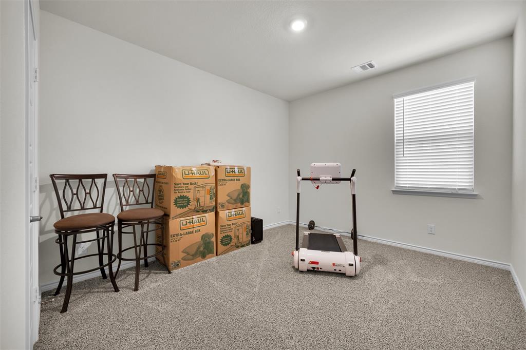 718 Fort Lane