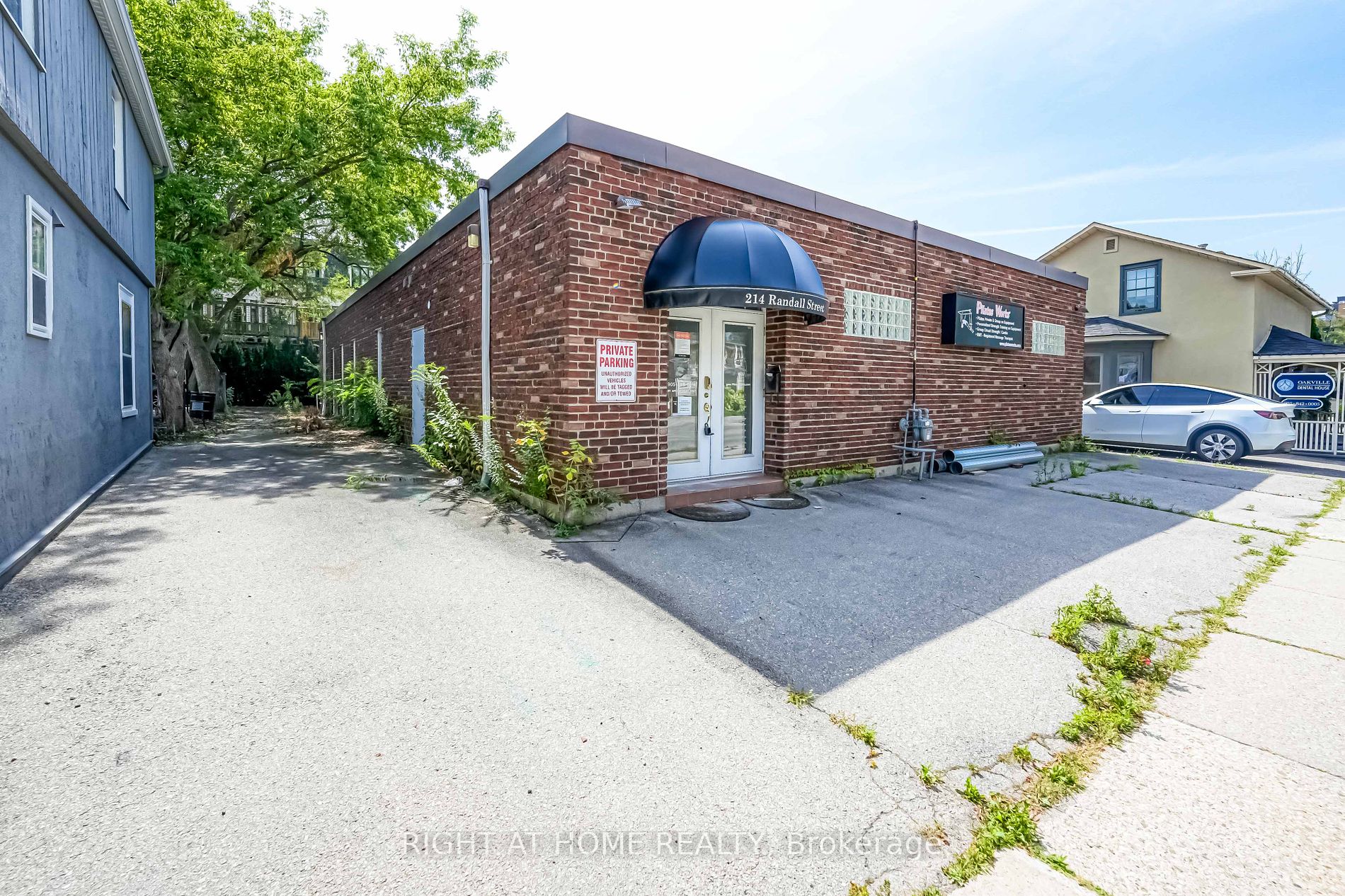 214 Randall St