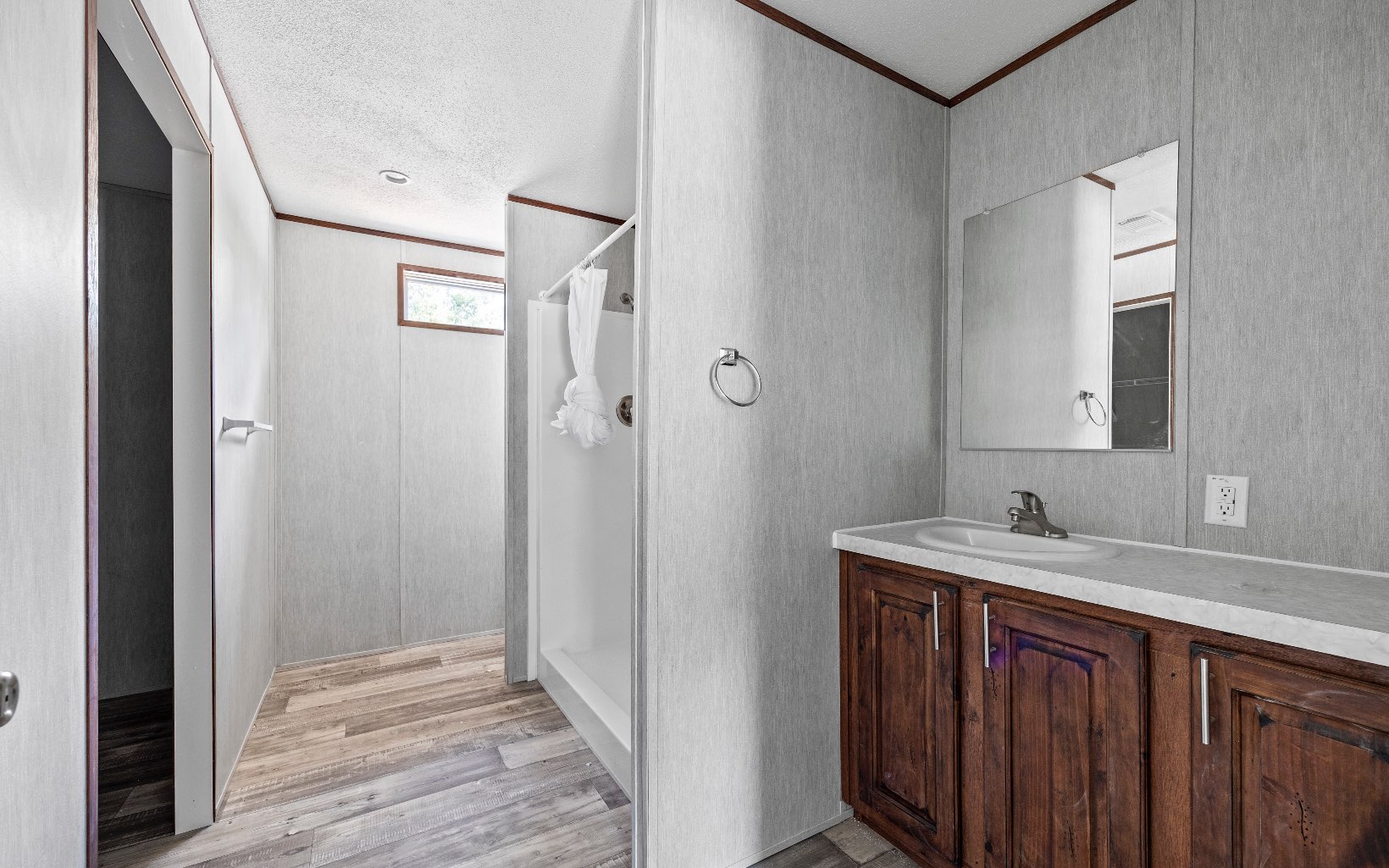 310 NE Weeping Willow Ln