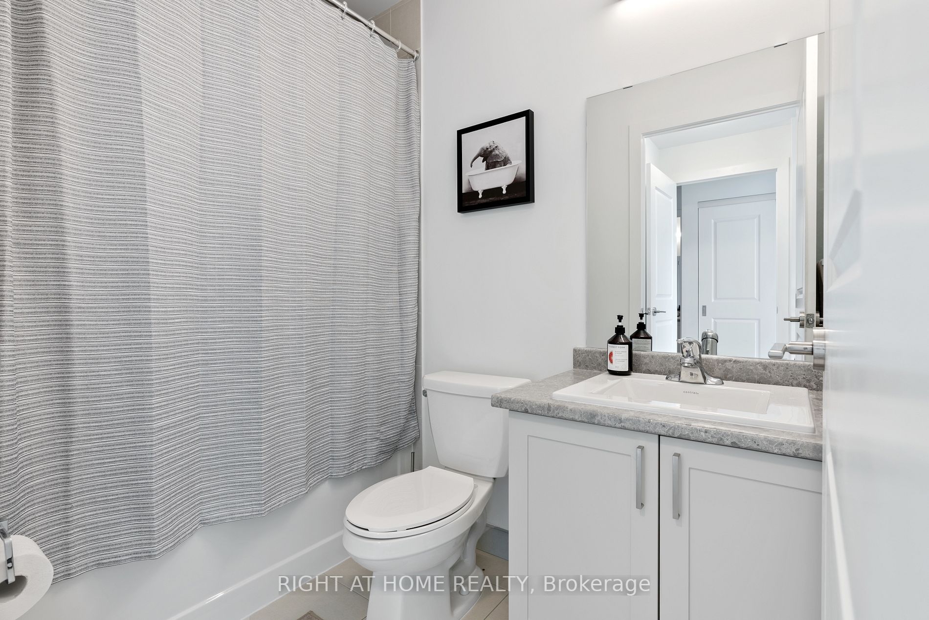 1063 Douglas Mccurdy Comm Circ