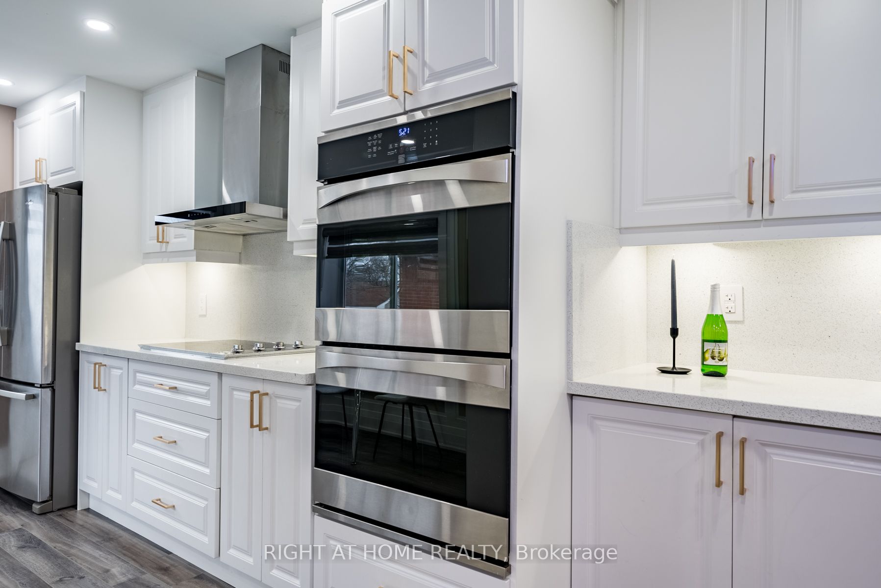 124 Guelph St