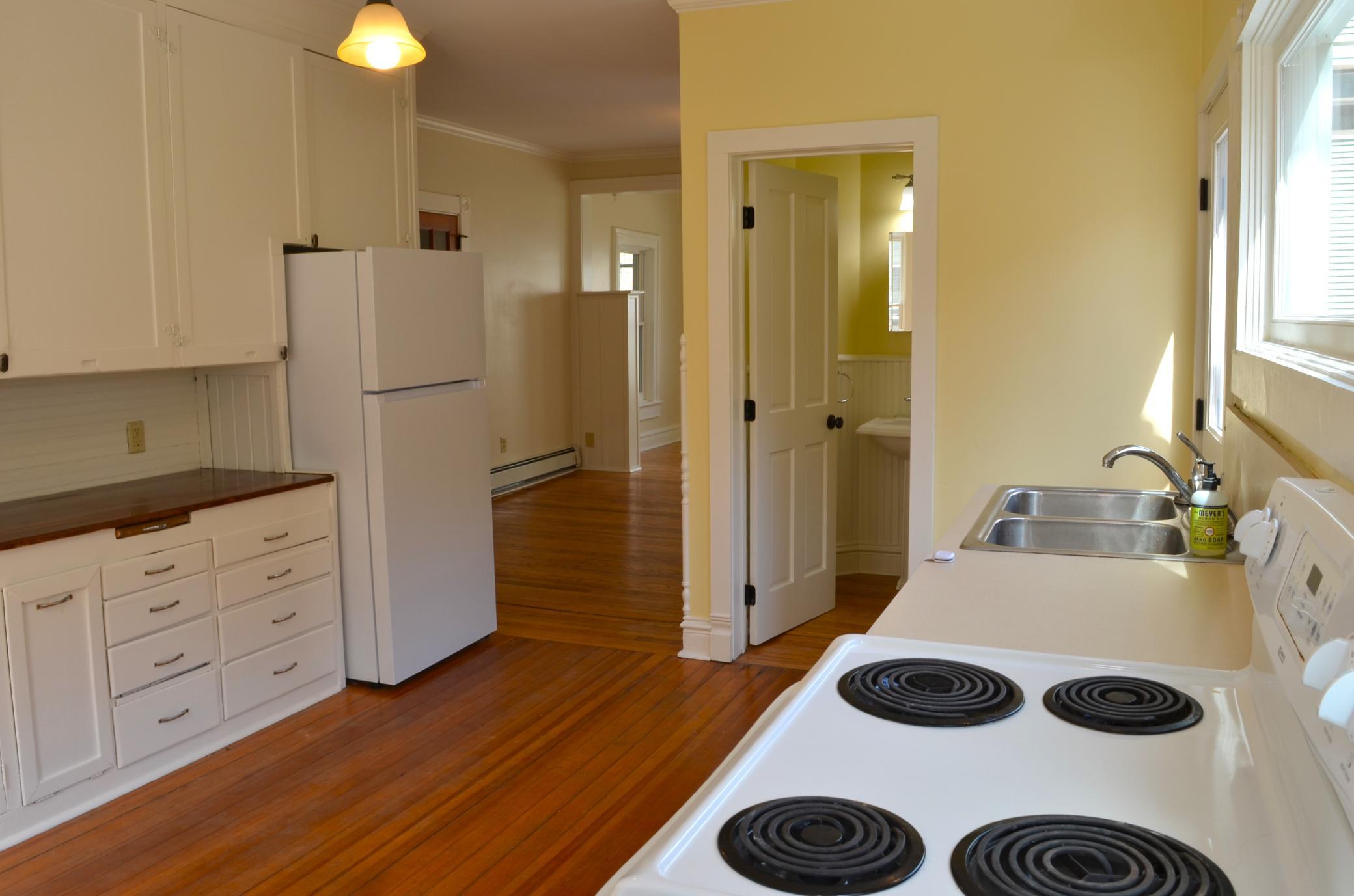 715 W 5th Street