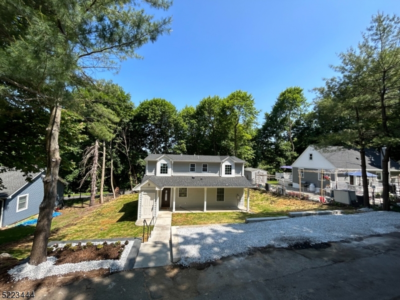 114 Lakeside Blvd, Hopatcong Boro, NJ