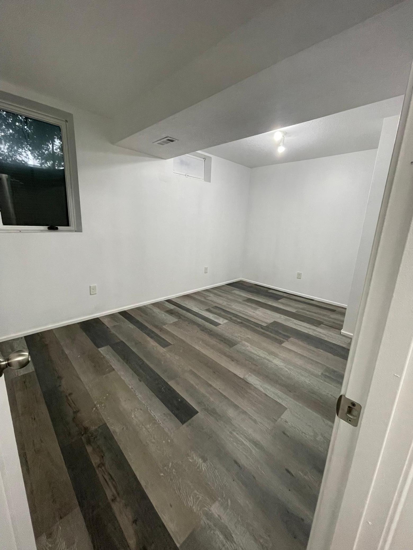 824 Park Street W