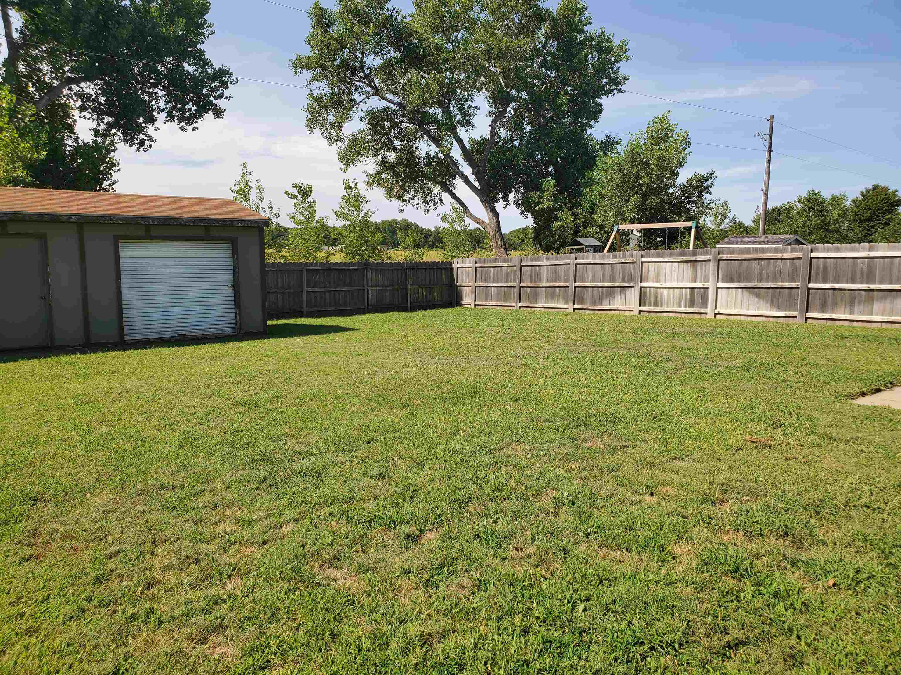 1435 E Berlin