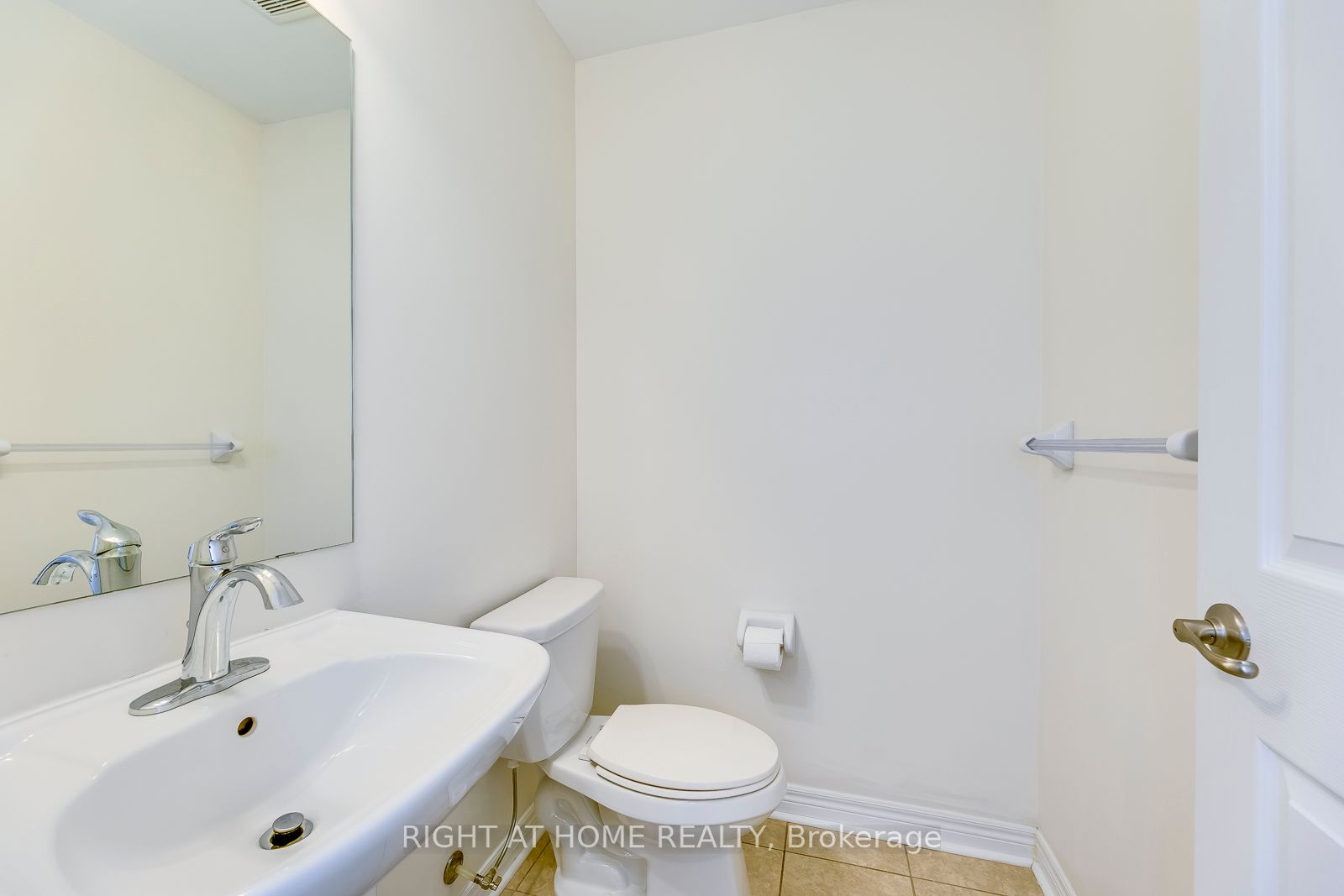 121 Orchardcroft Rd