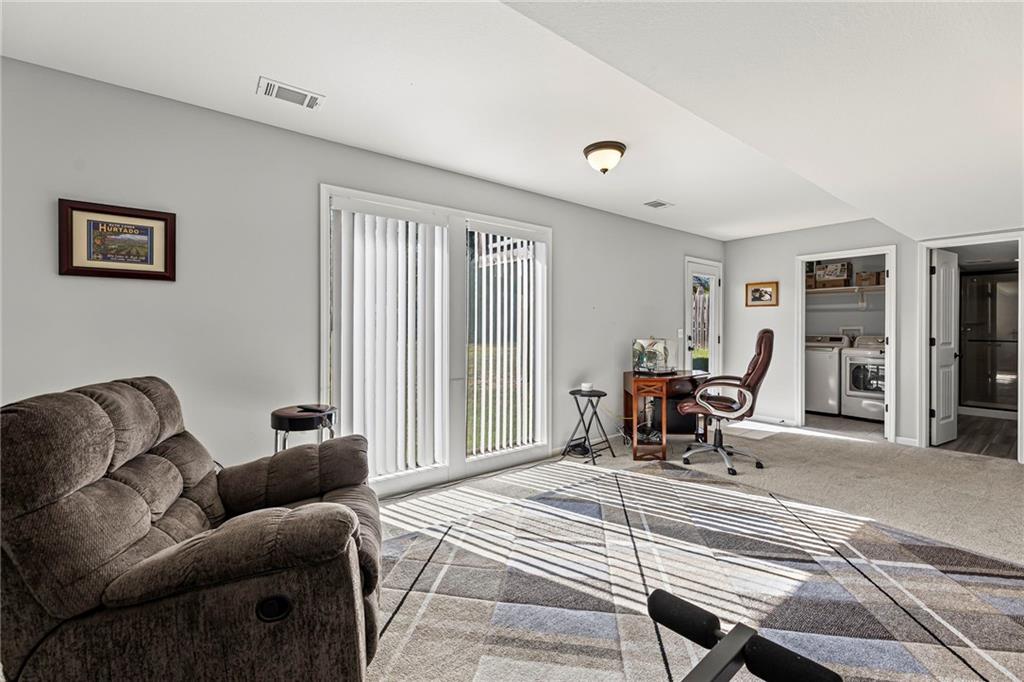 6720 N Cypress Avenue