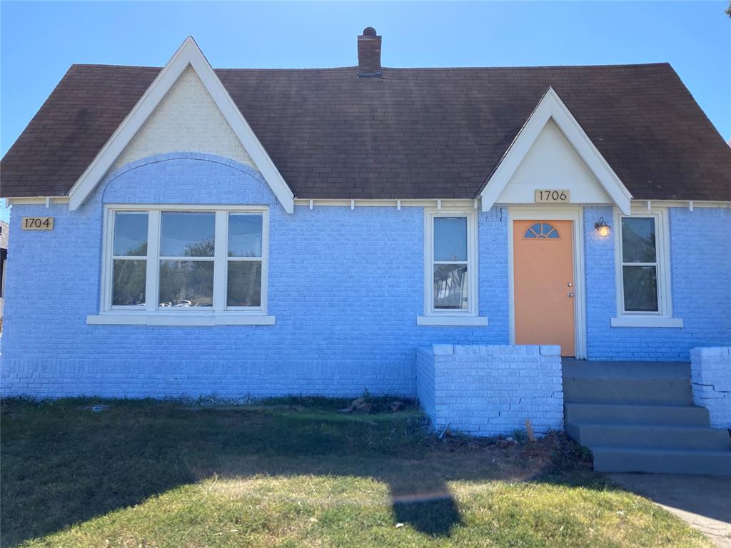 Look for your chance to own a beautifully colorful and newly renovated duplex just near to the university and the Classen districts. This duplex is perfect to add to your existing portfolio or house hack, generating additional passive income. Each side is 1 bedroom-1 bathroom with ensuite laundry, formal living and dining areas, and even features a good size backyard. One side is newly renovated with nice colorful touches and a new large parking was built on site. Current rent roll is ~$2100. Don't miss your chance to own this sought-after asset class!

Property is fully rented, please use showing time to schedule. Don't disturb the tenants

Listing agent (207757) is related to the seller