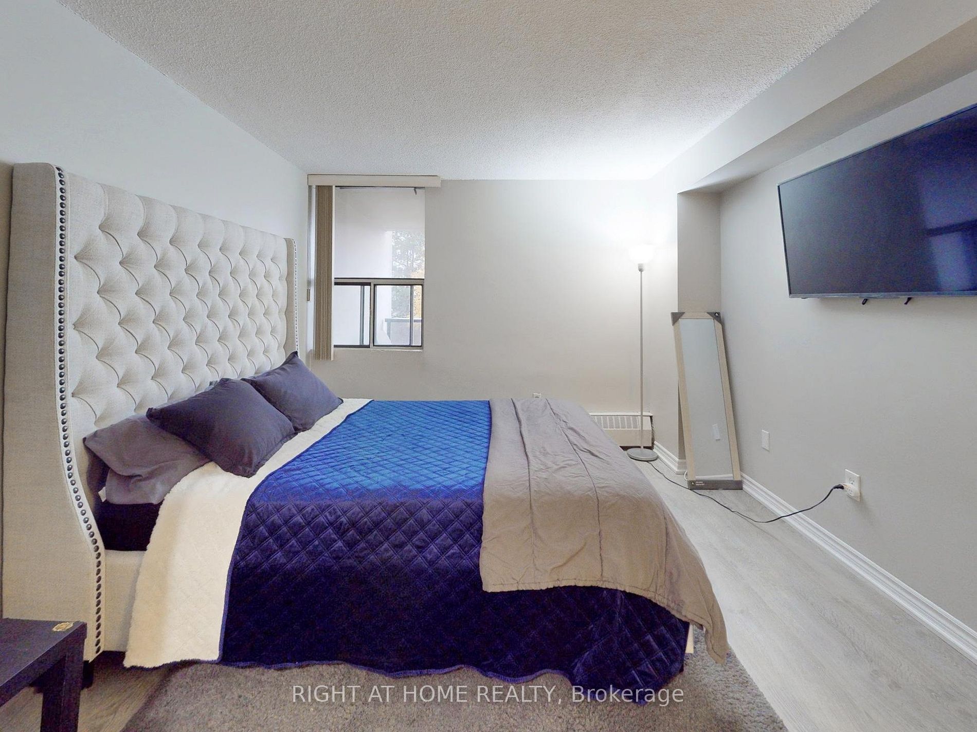 45 Sunrise Ave 214